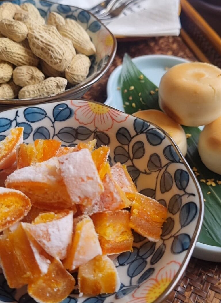 Traditional Chaozhou tea ceremony snacks gongfu cha pairings authentic Teochew tea culture homemade accompaniments